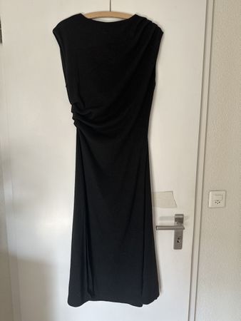 Schwarzes H&M Strick-Kleid, Grösse M - Elegant für den Herbs