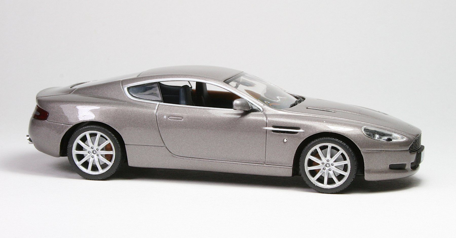 Minichamps Modellini d'auto: Minichamps Aston Martin DB9 – Nuovo (secondo la descrizione) da Elsau venduto da Peekay8 2