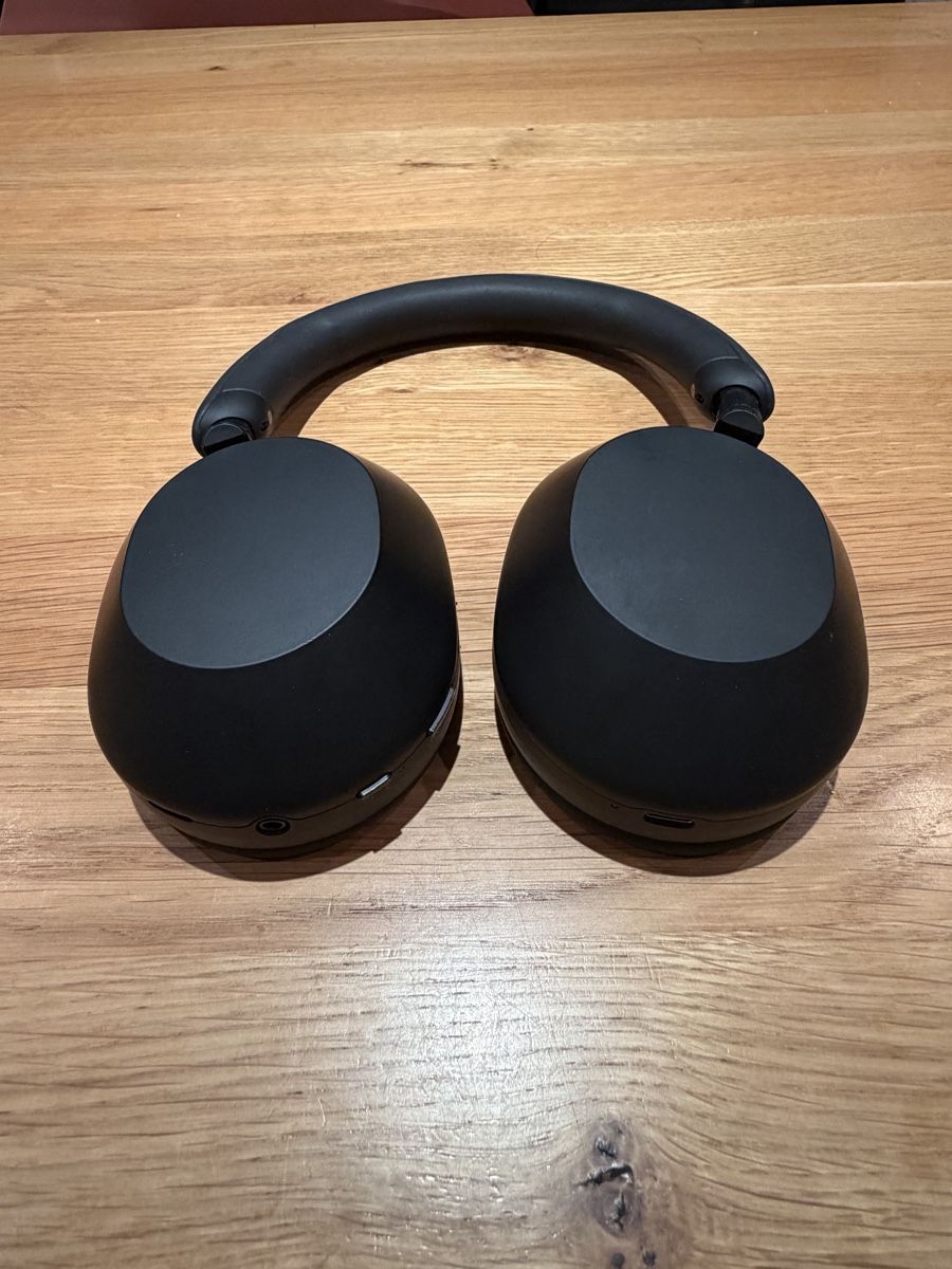 Sony Cuffie: Sony WH-1000XM5 – Usato da Neyruz FR venduto da CallMeMilka