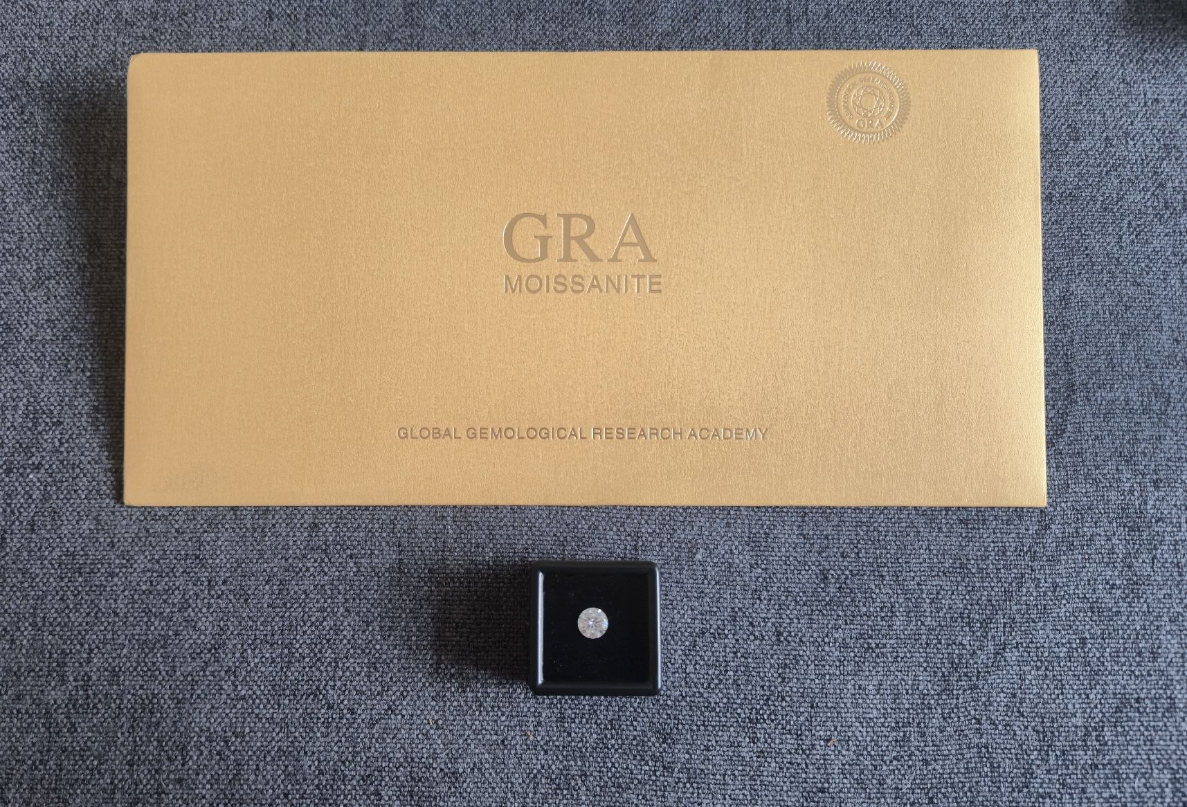 Pietre preziose: Moissanite 1.0 ct mit GRA Zertifikat – Nuovo (secondo la descrizione) da Liebefeld venduto da Slpi-cards 1