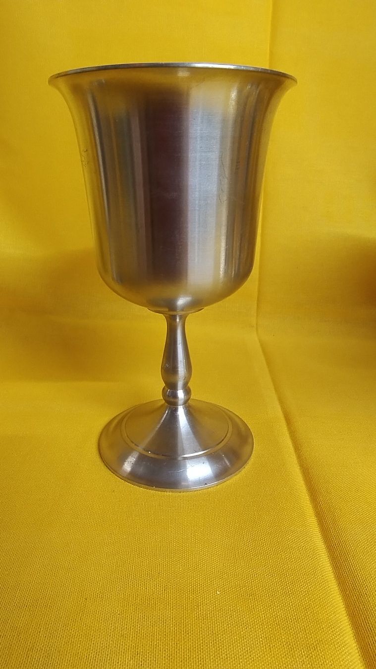 Set di piatti: Weinkelch Set aus Feinzinn – Usato da Felben-Wellhausen venduto da Wisi35 1