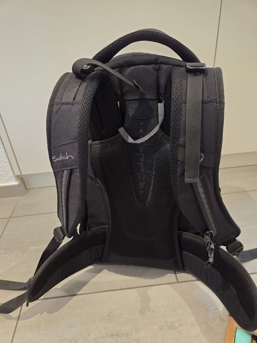 Satch Rucksäcke: Satch Rucksack Pack, blackjack schwarz inkl. Swaps – Gebraucht aus Buchs ZH von Solletico 2