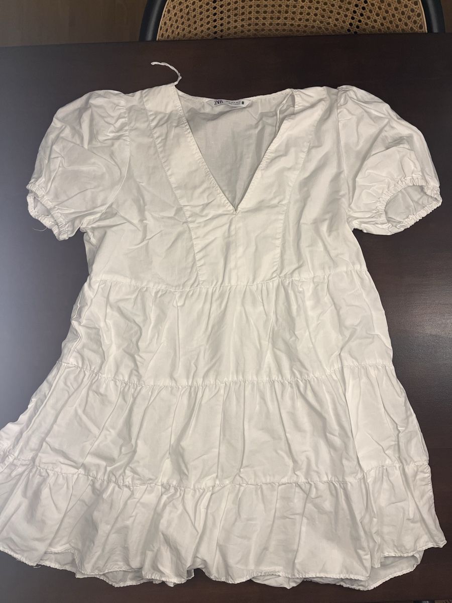 Zara Vestiti: Kleid weiss mit Puffärmeln Grösse M – Nuovo (secondo la descrizione) da Zürich venduto da eli_m6kx