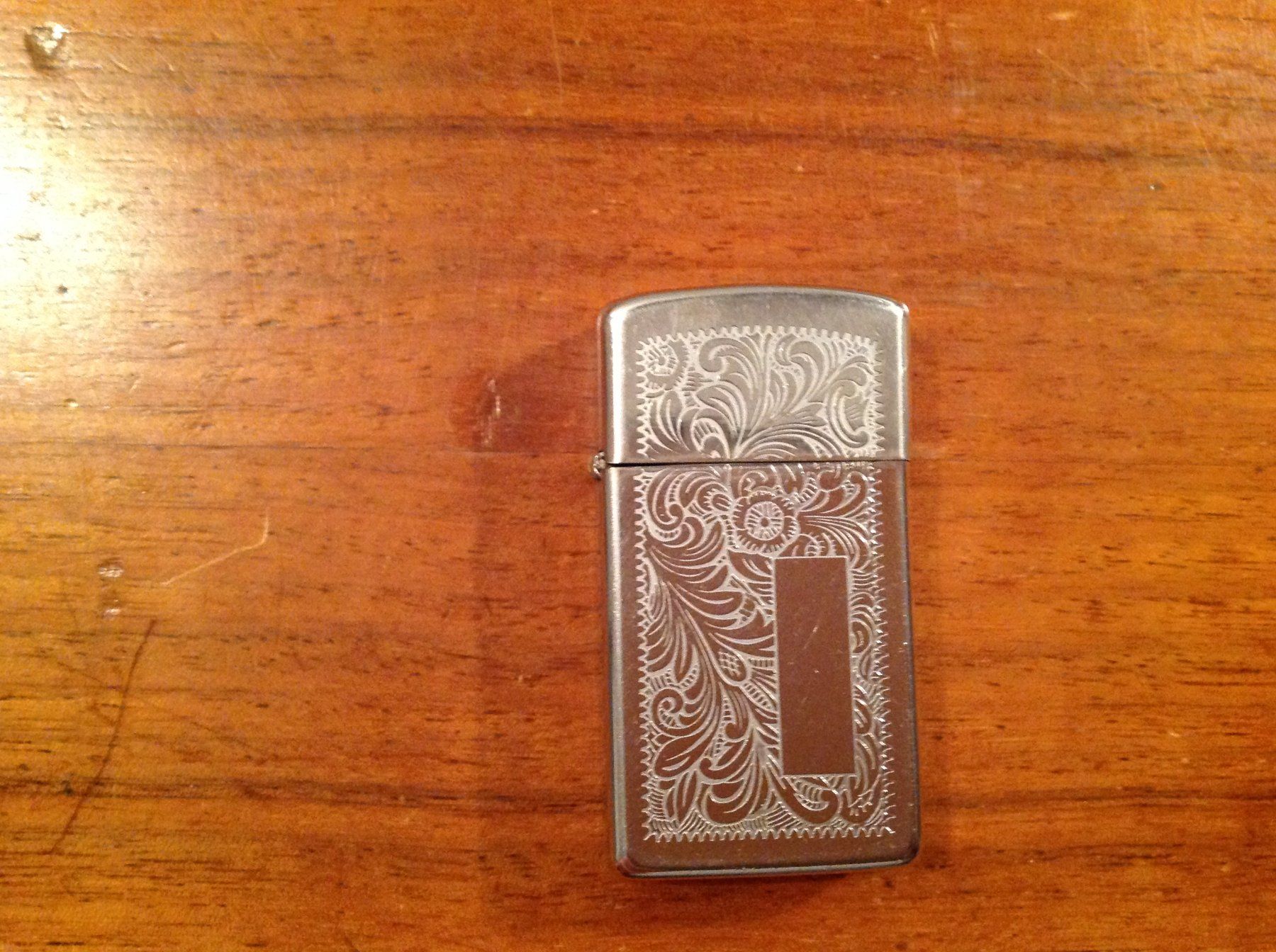 Zippo Briquets: Zippo slim - E - V – D'occasion à Vuiteboeuf par broticaire 4