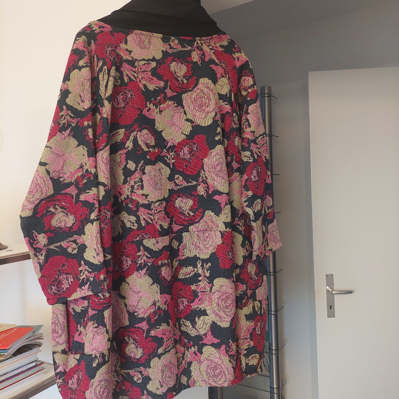Giacche: Tulpenform Jacke, Italienische Mode – Nuovo e nell'imballaggio originale da Kreuzlingen venduto da peugeotj9 1