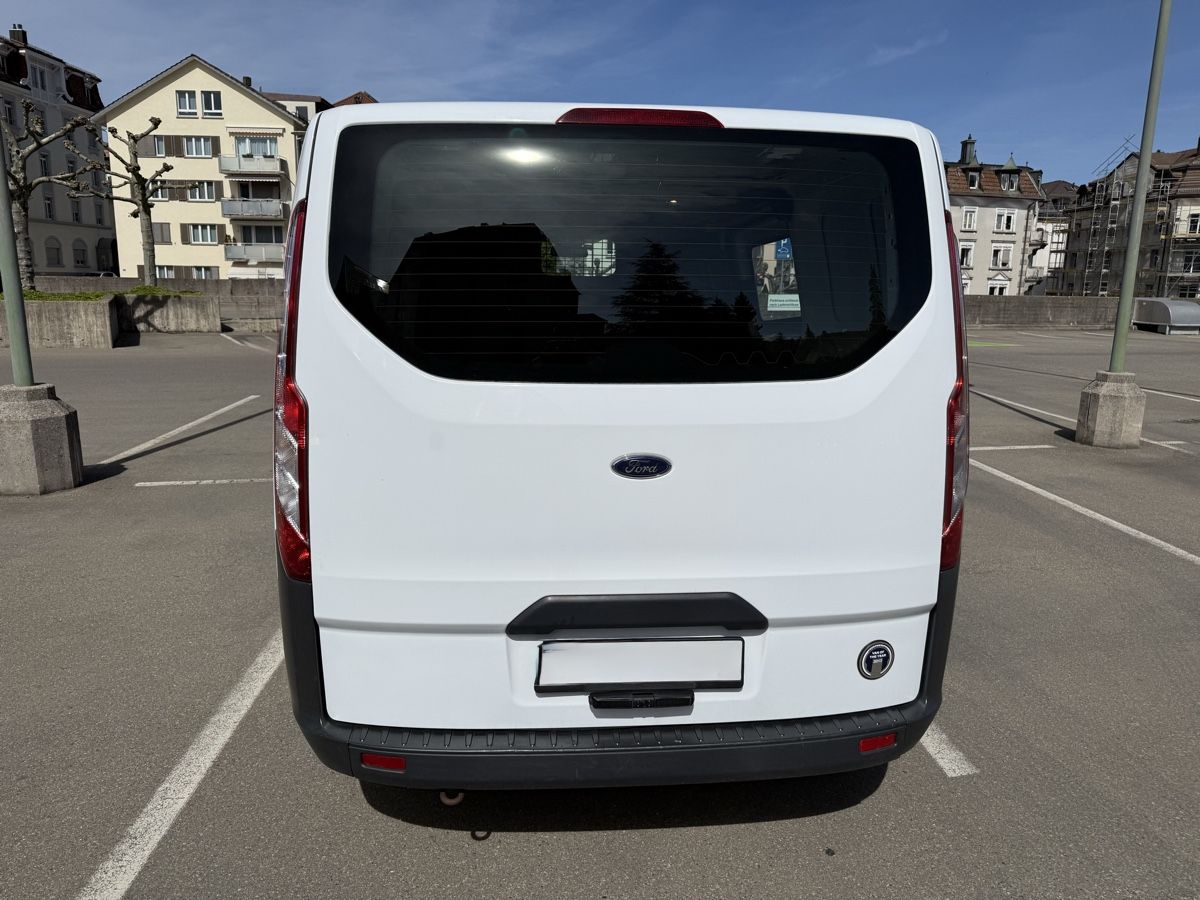 Ford Véhicules utilitaires: Lieferwagen Ford Transit Custom  – D'occasion à St. Gallen par Edi040 2