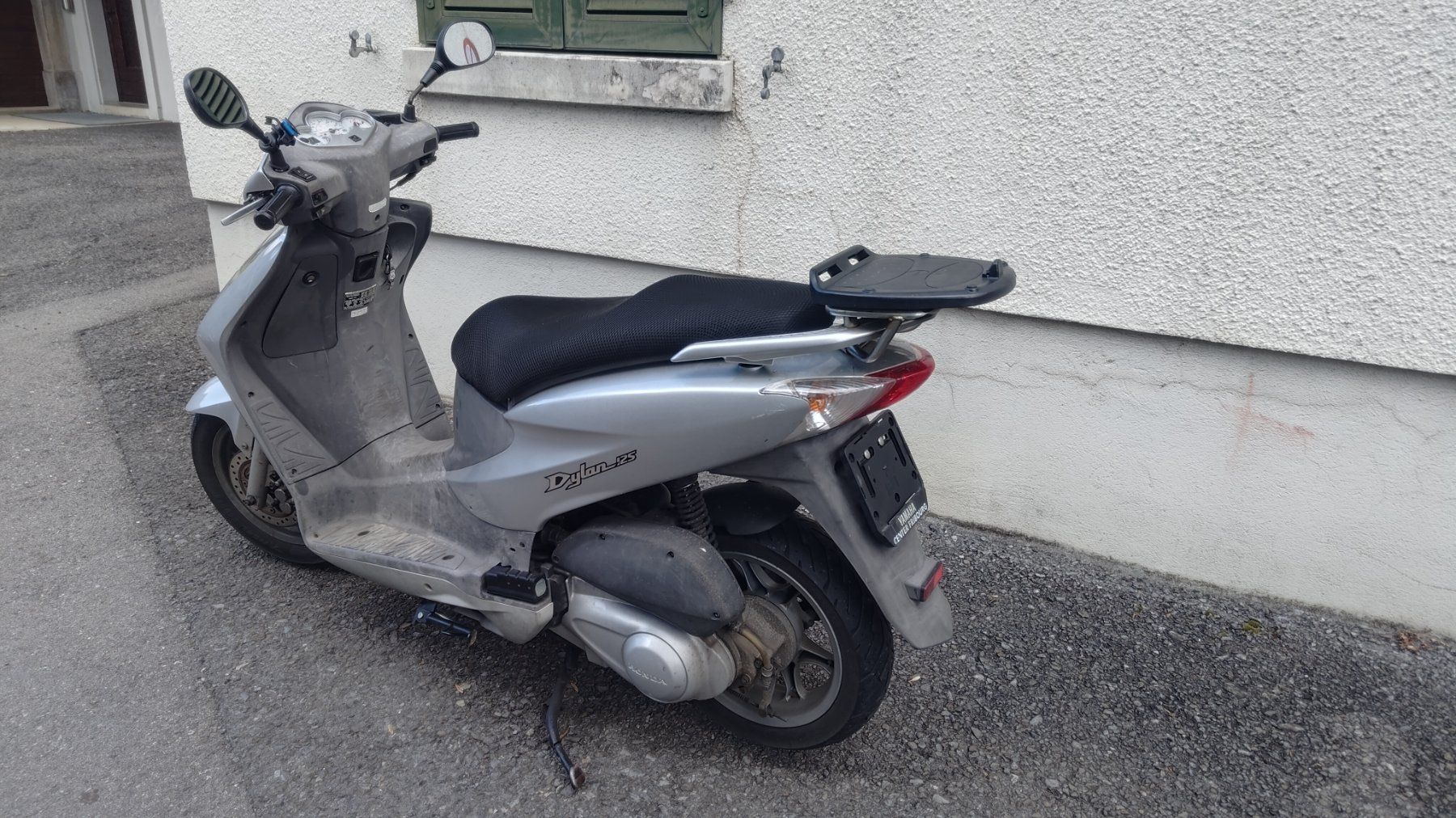 Honda Scooter: Scooter Honda 125 Dylan gris – Usato da St-Légier-Chiésaz venduto da elfeluz 1
