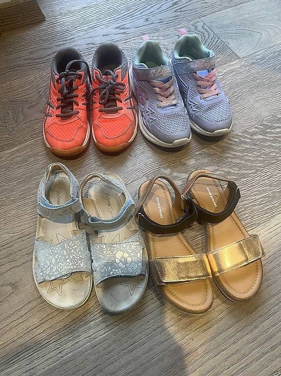 Scarpe per ragazze: Mädchenschuhe Grösse 35 – Usato da Zürich venduto da bigfoot80