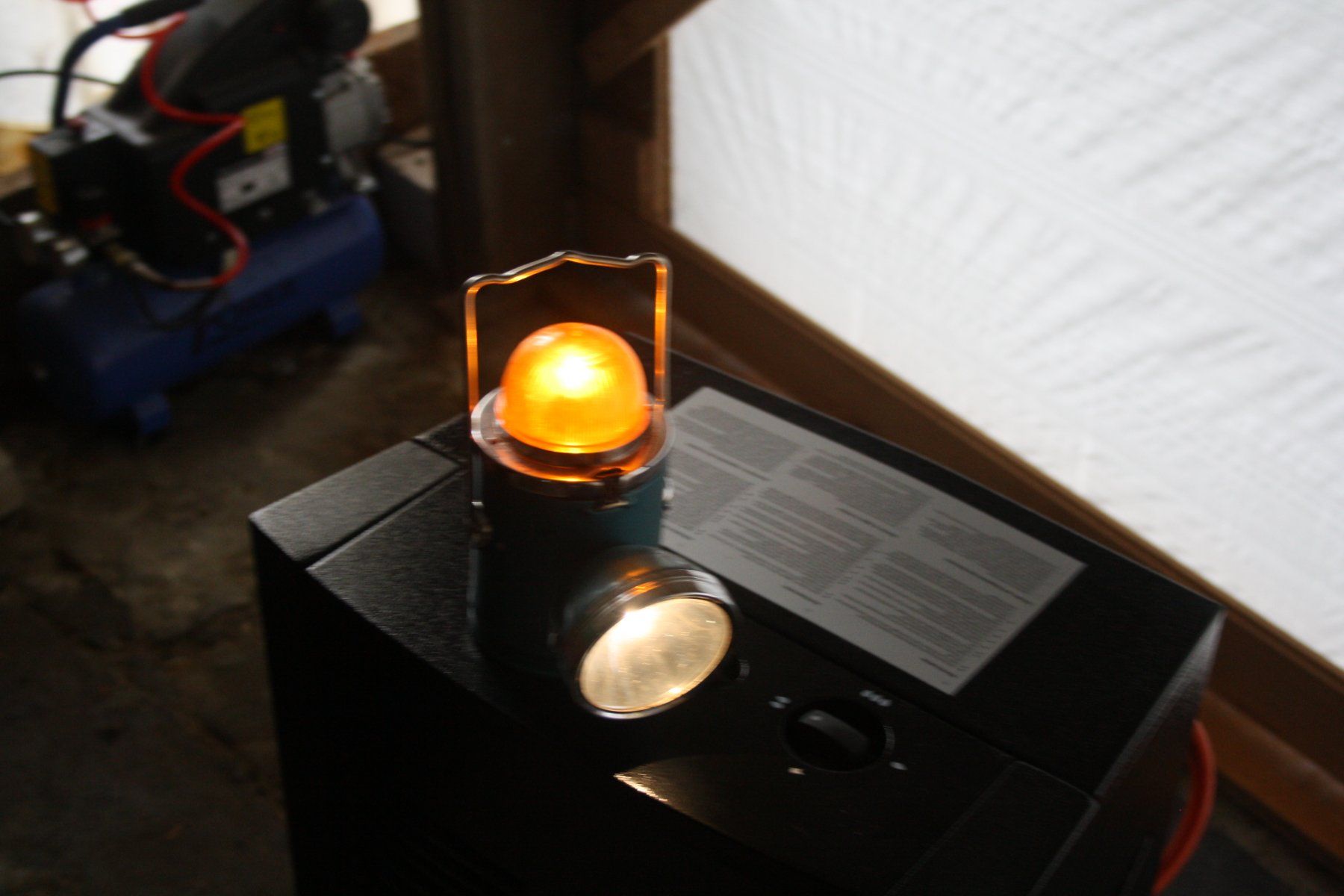 Lampade: ANTIKE  LAMPE  TASCHENLAMPE – Usato da Wauwil venduto da Pneuedy 2