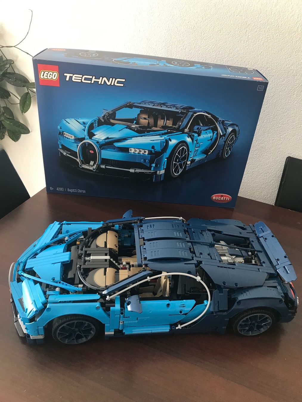Lego Baukästen: Lego Technic 42083 Bugatti Chiron – Gebraucht aus Châtel-St-Denis von  2
