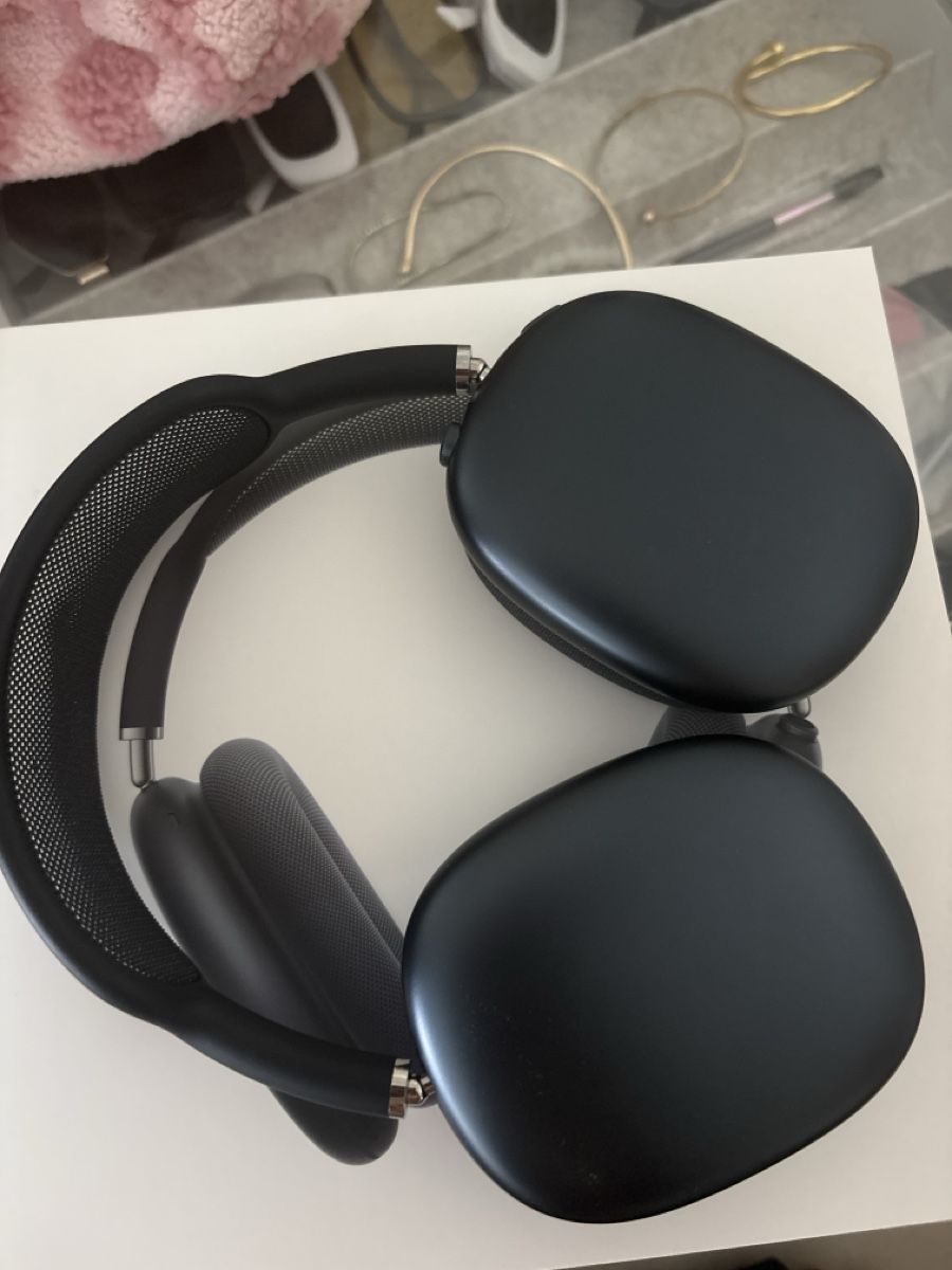 Apple Cuffie: AirPods Pro max  – Usato da Fällanden venduto da eld_2w6l 1