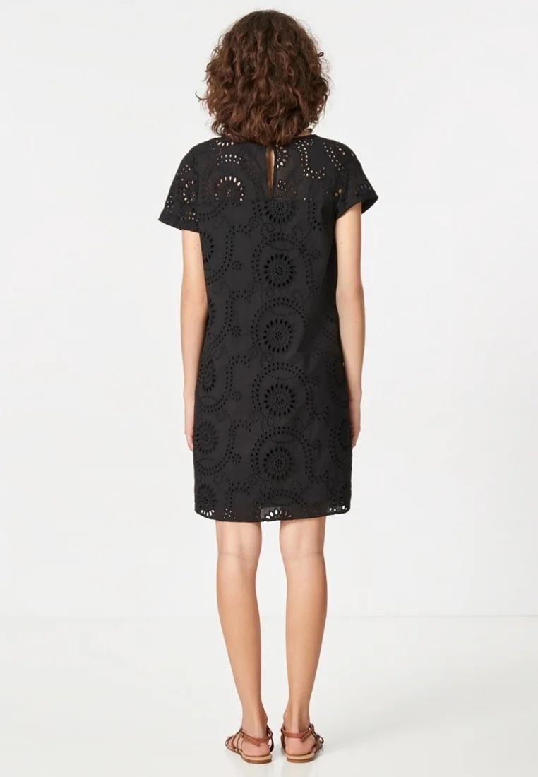 Hallhuber Vestiti: Robe dentelle noire Hallhuber – Usato da Winkel venduto da ninie_zh 1