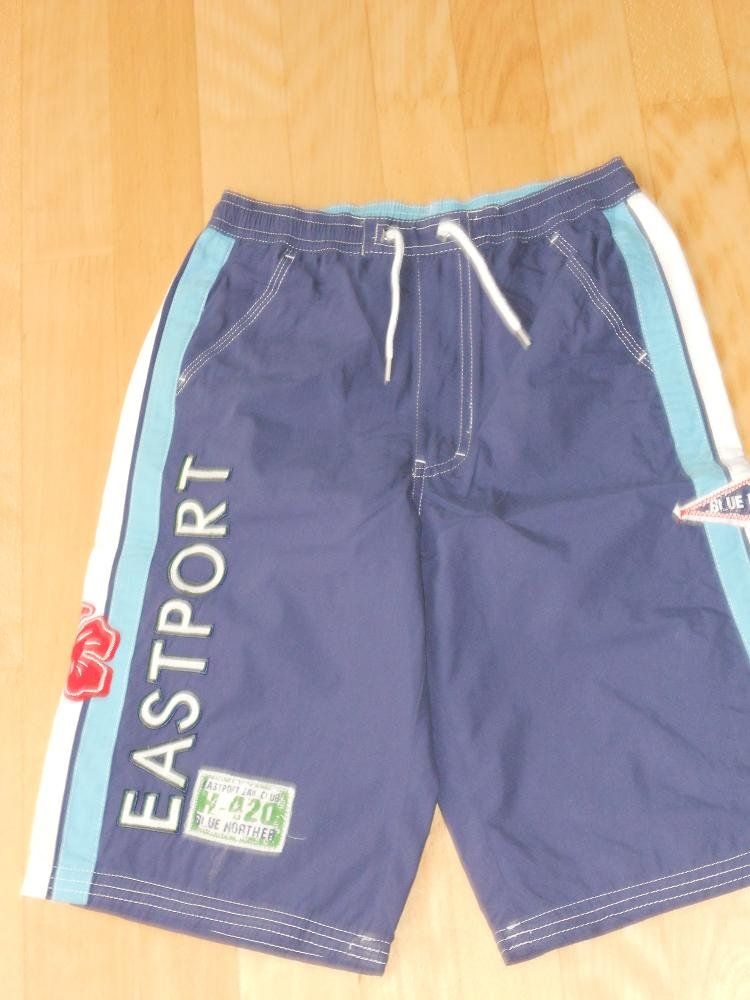 Hosen: Neu: Bermudas - weiss-hellblau-marine - Gr. 140 – Neu (gemäss Beschreibung) aus Uznach von Laeuffer