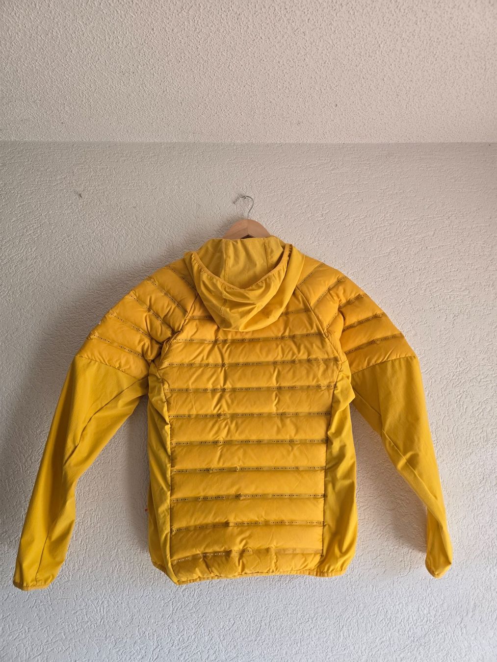 Salewa Giacche: Veste Salewa – Usato da Vex venduto da Fournier1981 1
