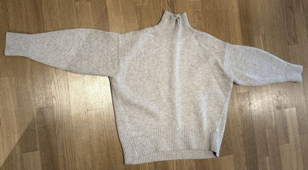 COS 100% Wollpullover, hellgrau, Grösse M