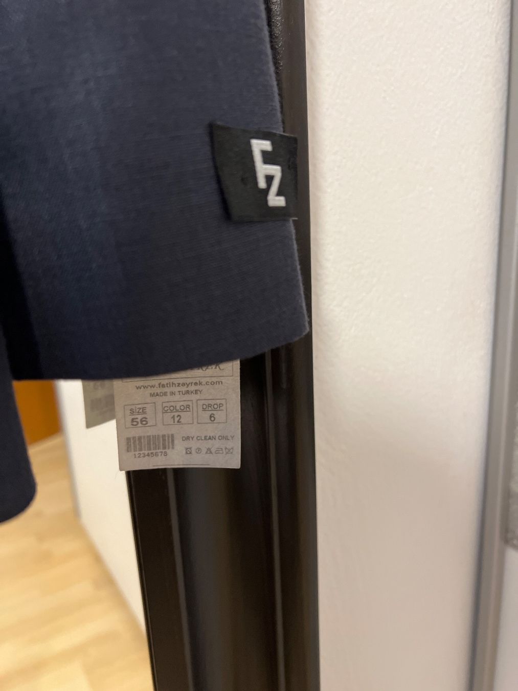 Completi: Anzug Herren dreiteilig – Nuovo e nell'imballaggio originale da Chur venduto da bauser03 3