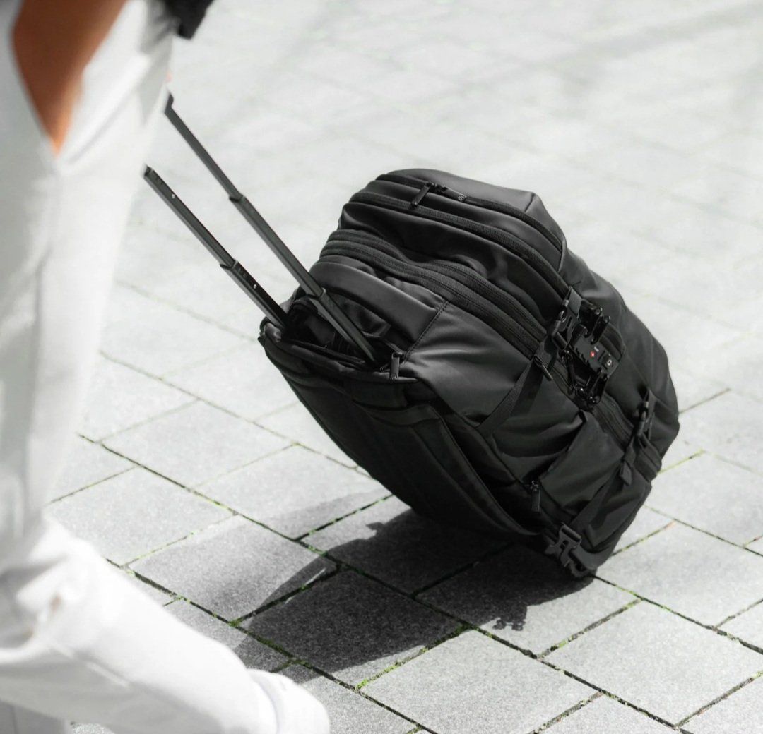 Zaini: Airback MAX- Backpack with vacuum system, USB charger, wheel – Nuovo e nell'imballaggio originale da Zetzwil venduto da mel_7yvx 1