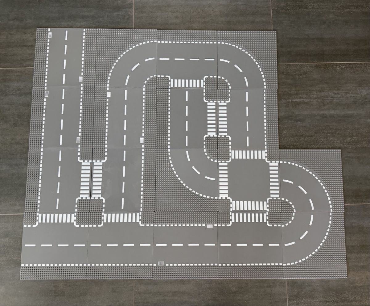 Lego Giocattoli: 18x LEGO Strassen Platten – Usato da Rapperswil-Jona venduto da M4rtin