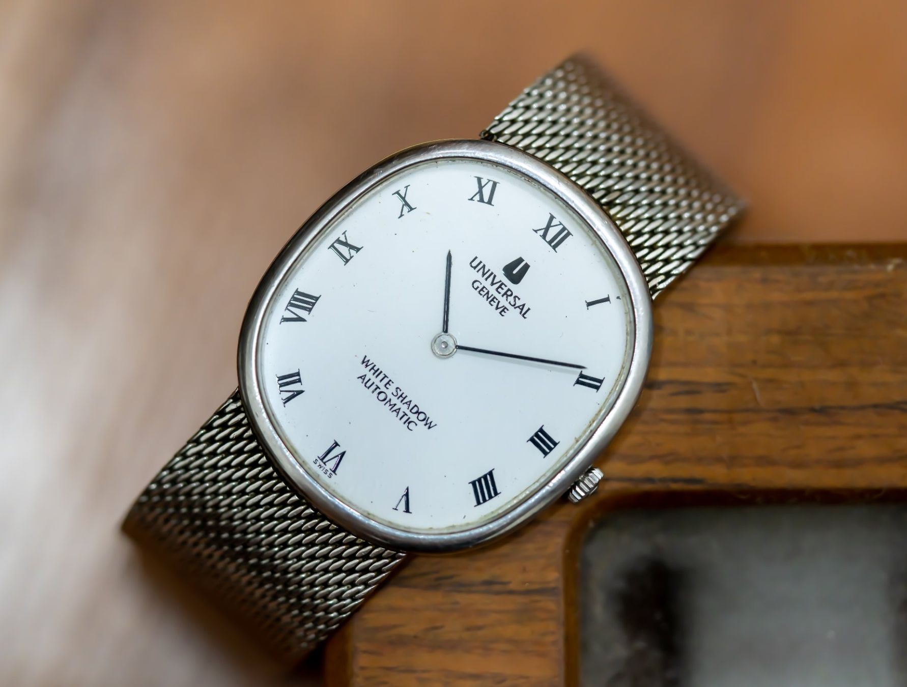 Universal Genève Orologi: Universal Geneve “Ellipse” White-Shadow – Usato da Genève venduto da Hiakoo 1