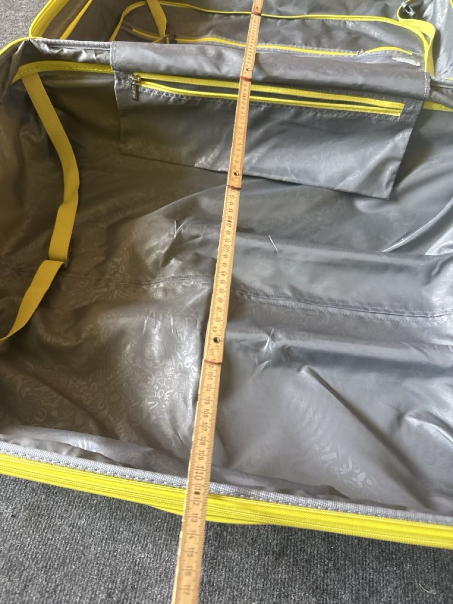 Reisekoffer: Rollkoffer American Case 78 x 55 cm – Gebraucht aus Walde SG von buenzli-1 7