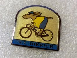 Ansteckpin 128: S.I. Dikrich