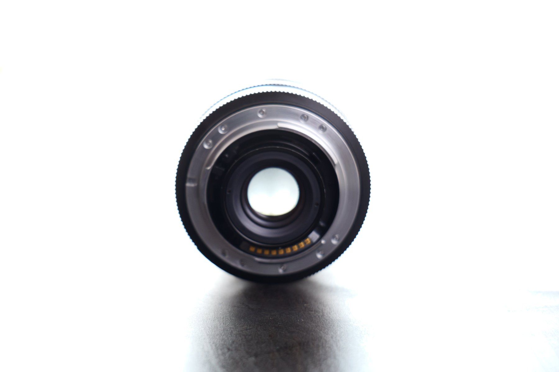 Leica Obiettivi: Leica Elmarit-R 19mm f2.8 Version 2 – Usato da Tecknau venduto da LevinLaufmann 4