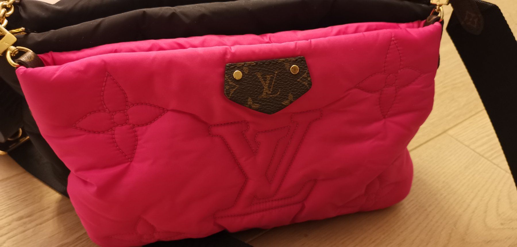 Louis Vuitton Borse da donna: Louis Vuitton Maxi Multi Pochette Accessoires (LV Pillow) – Usato da Küssnacht am Rigi venduto da Alca_TS_AG 2