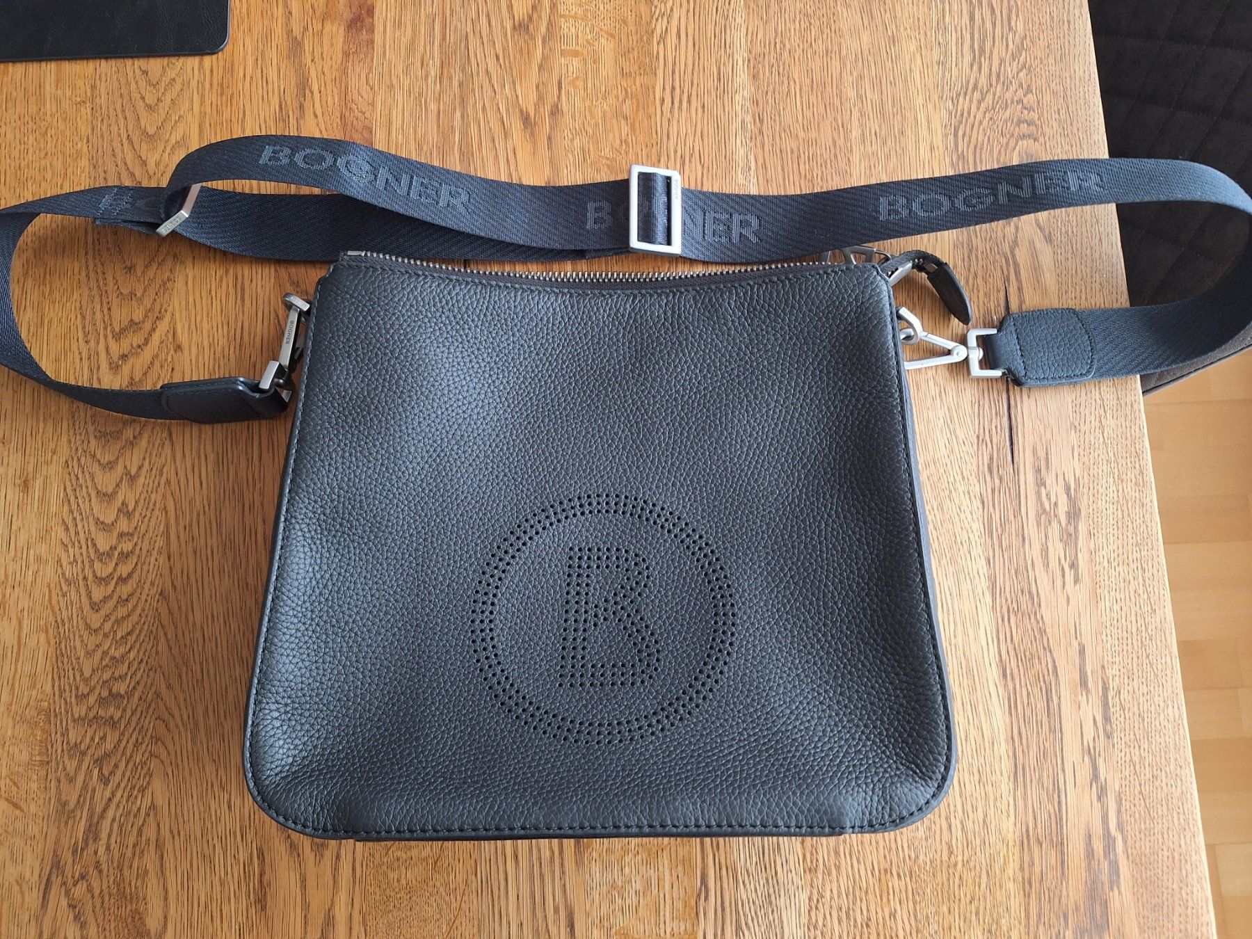 Bogner Borse da donna: Bogner Crossbody-Bag – Nuovo (secondo la descrizione) da Küsnacht / ZH venduto da limahl88