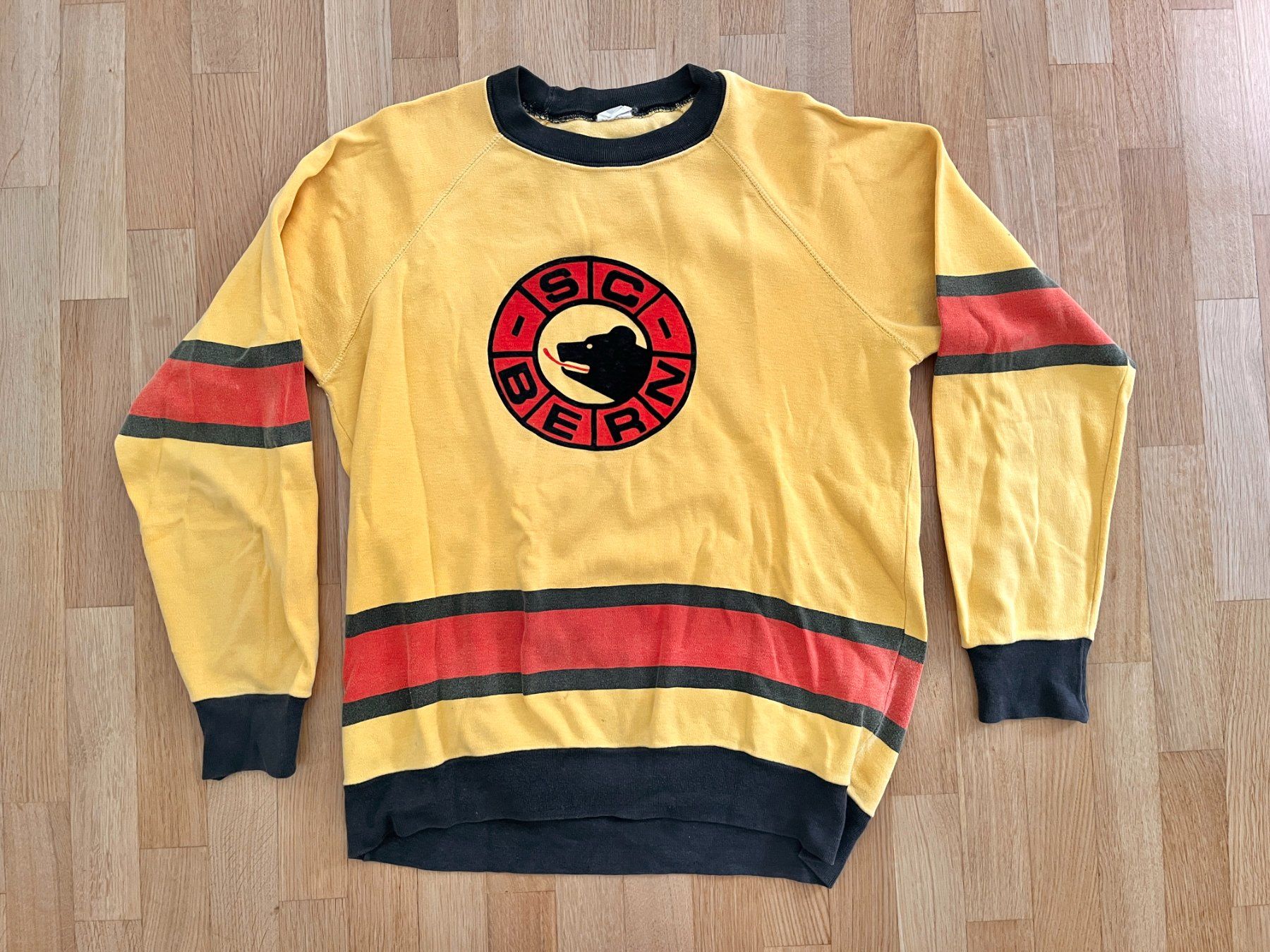 Canottiere & Pantaloni: 80er SCB Bern Eishockey Trikot / Pulli Vintage – Usato da Bigorio venduto da catone82