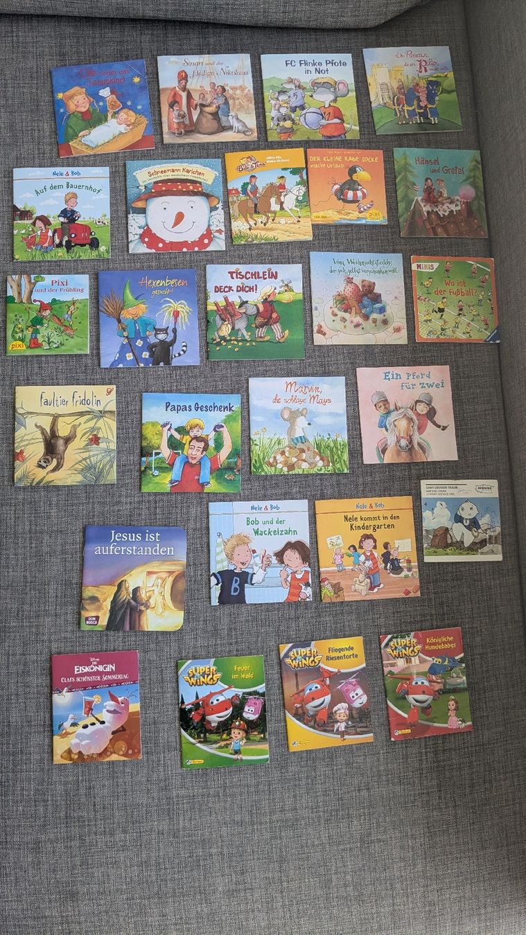 Libri: Über 80 Mini-Bücher – Usato da Zürich venduto da versolalto 2