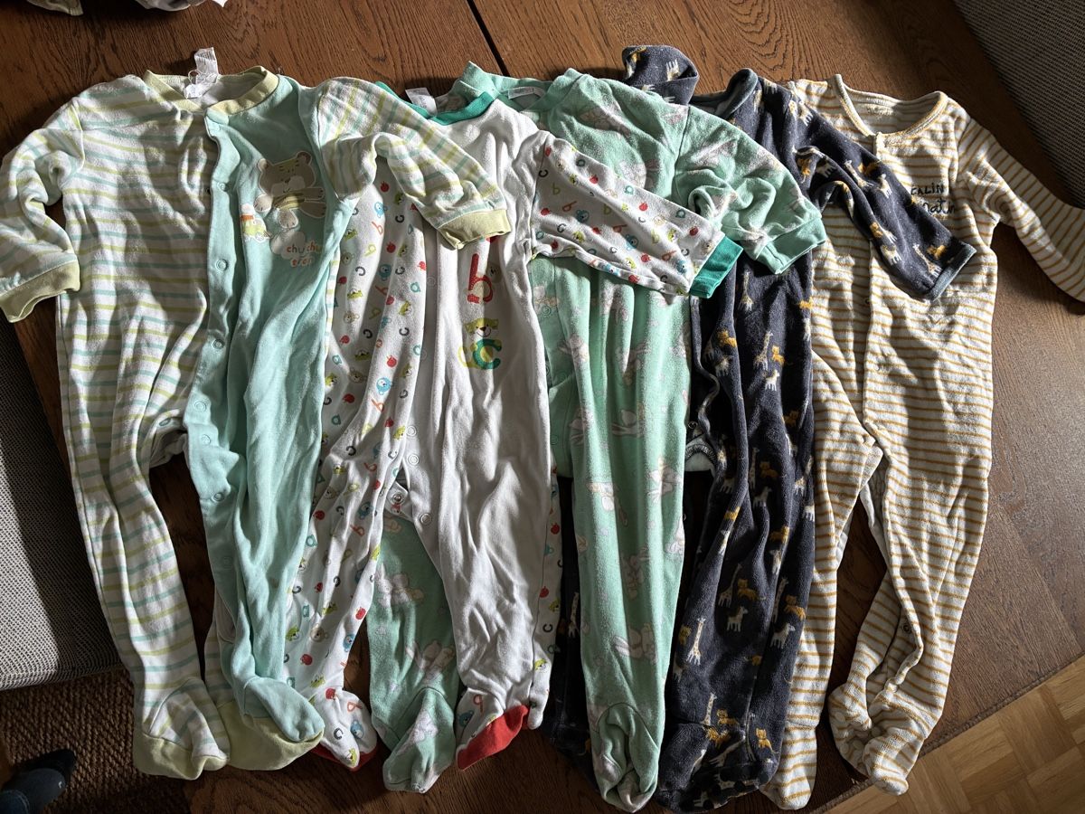 Lotti & Set di vestiti: 5x Baby Pyjamas 81cm  – Usato da Zürich venduto da juliearlt