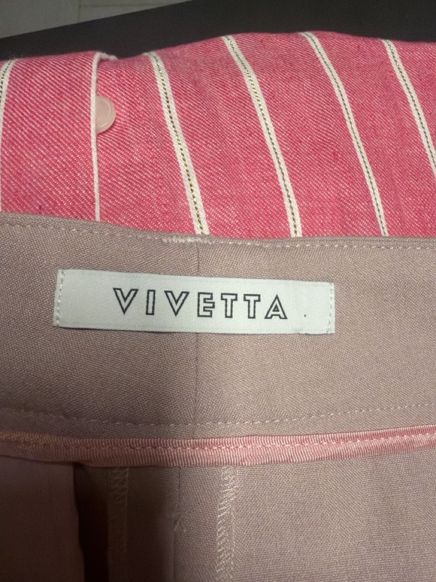 Pantaloni: Bermudas von Vivetta – Nuovo (secondo la descrizione) da Eschenbach LU venduto da RAFFAELE20 2