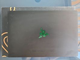 Razer Blade 15 Adv.| i7 10875H| RTX 3080 | 32GB| 1TB| QWERTY