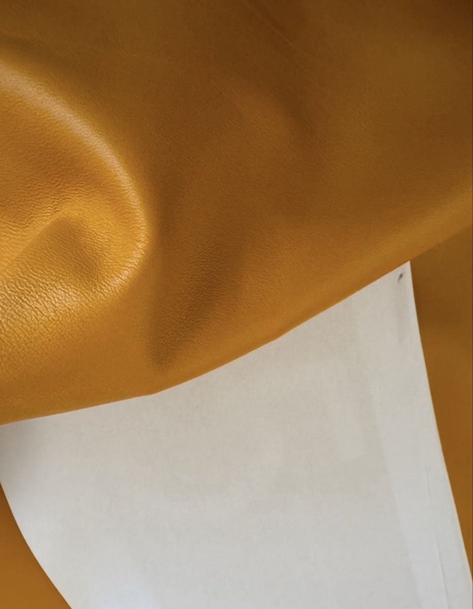 Tessuti: Cuir de mouton véritable jaune/Gelbes echtes Schafsleder – Nuovo e nell'imballaggio originale da Veyras venduto da ValClasse 2