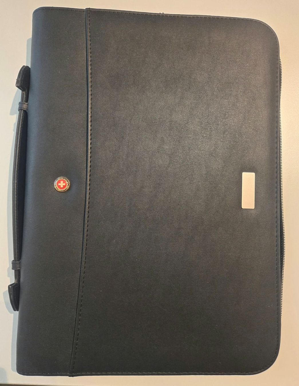 Valises & Sacs: A4 Ringmappe – D'occasion à Baar par Schoeggeler1990 1