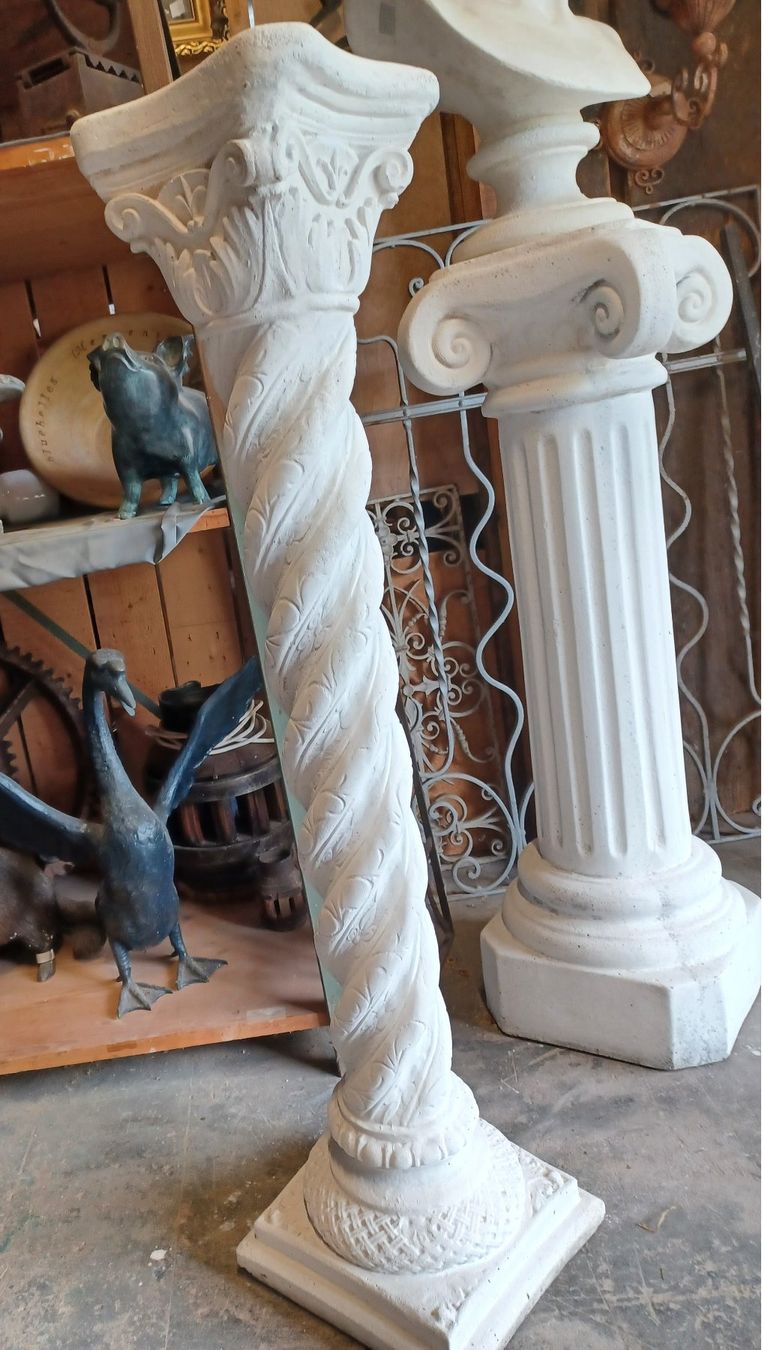 Altro in Decorazioni & Accessori: Steinsäule gerillt – Nuovo (secondo la descrizione) da Wangen a.Aare venduto da Schneckenparadies