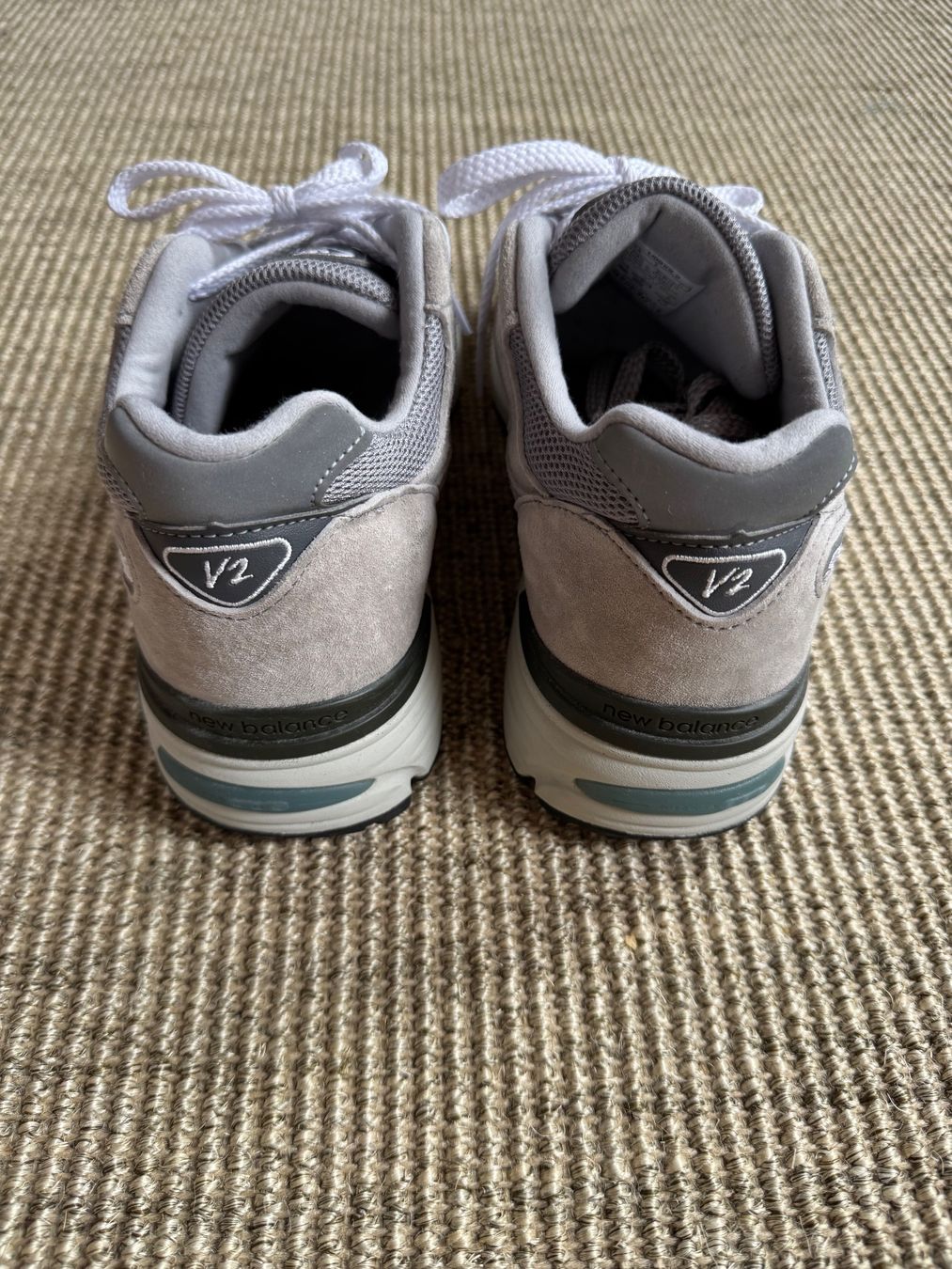 New Balance Scarpe da uomo: New Balance 991V2 – Nuovo (secondo la descrizione) da Coppet venduto da 63psells 3