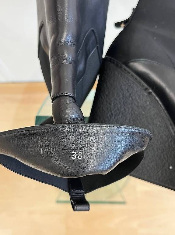 Moncler Scarpe da donna: Bottines en cuir Moncler taille 38 – Usato da Les Acacias venduto da kim_2dxt 4