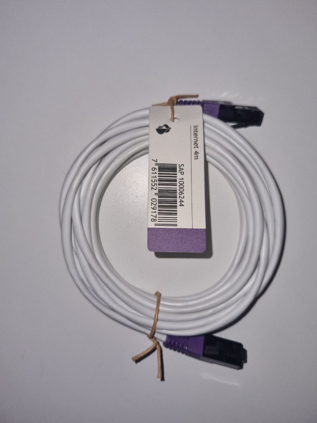 Swisscom Kabel: Netzwerkkabel Internet 4m weiss neu – Neu und originalverpackt aus Chur von Beimirhates