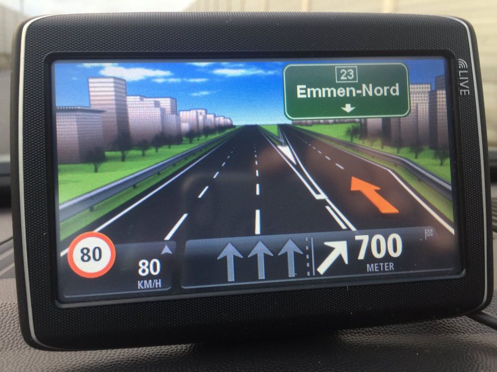 TOMTOM GO 825 LIVE Kaufen auf Ricardo