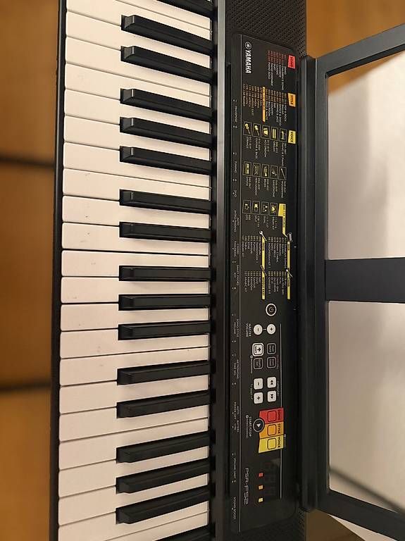 Musikinstrumente: Keyboard, Stand, Notenbücher – Neu und originalverpackt aus Wallisellen von tat_tb59 1