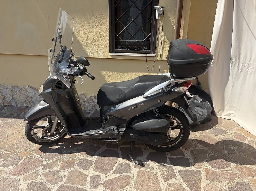Scooter: Sym 200 HD – Usato da Lugano venduto da sls_5z8c
