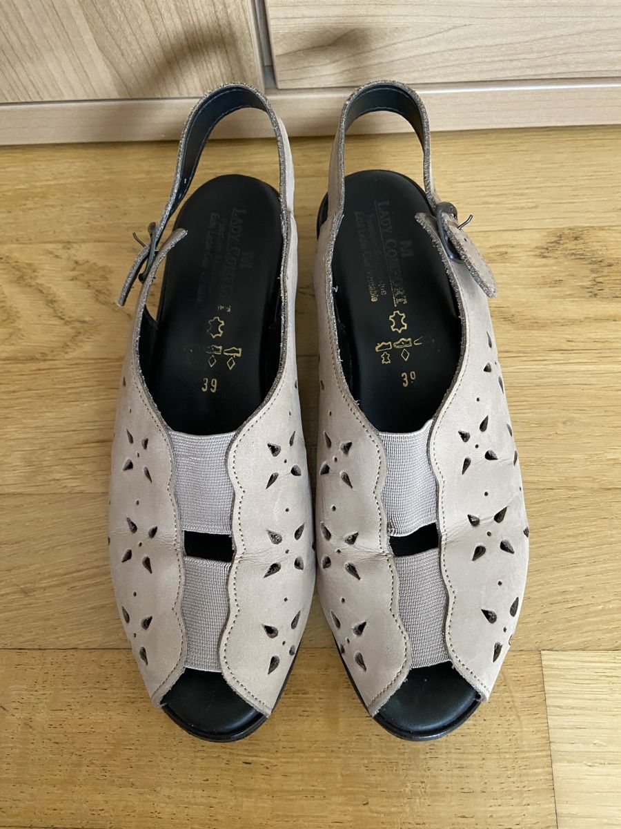 Scarpe da donna: SOMMER SCHUHE GRÖSSE 39 – Usato da Zürich venduto da schneeflocke303
