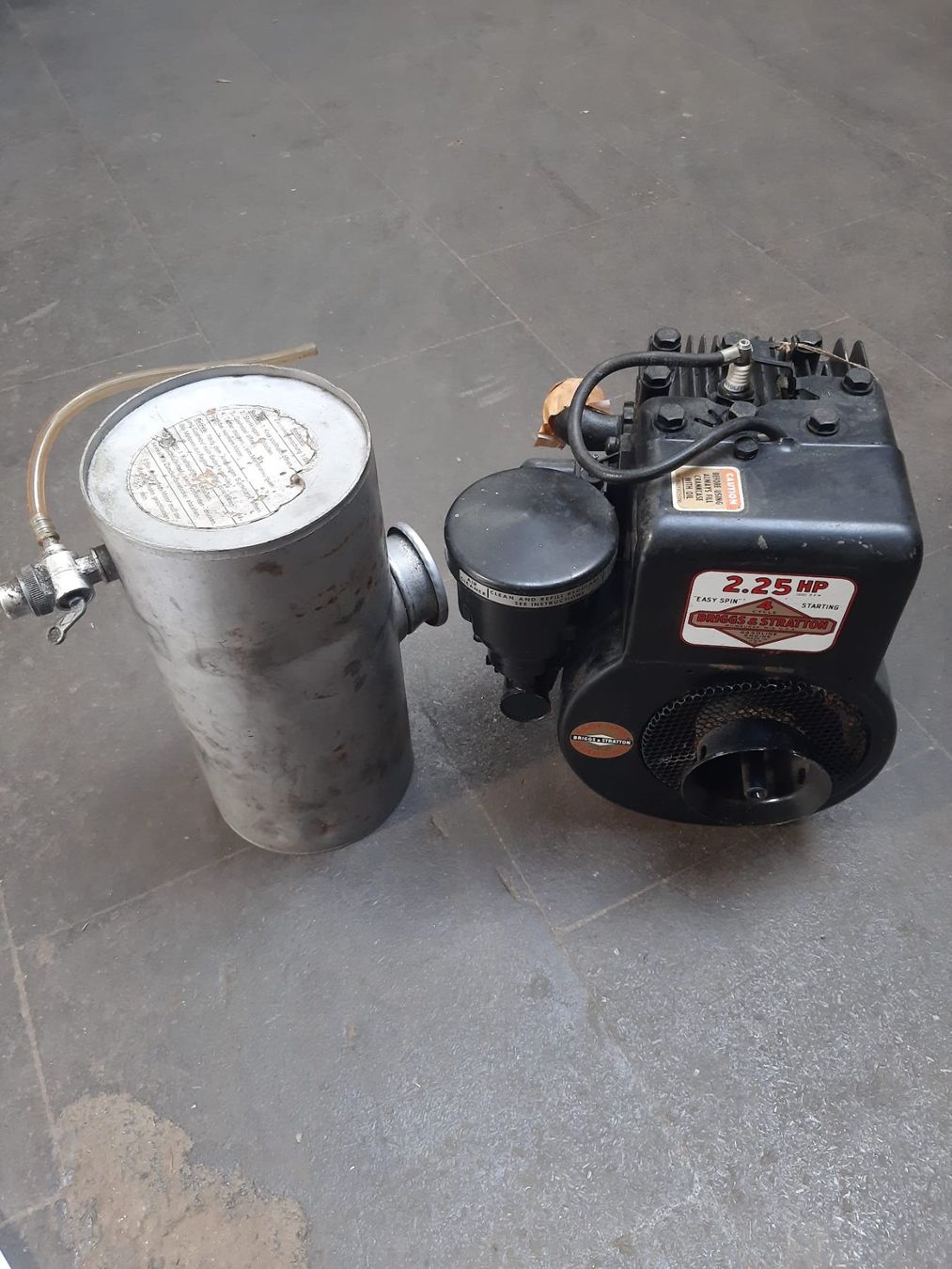 Motoren: Benzinmotor Briggs & Stratton – Gebraucht aus Liebefeld von Gnews