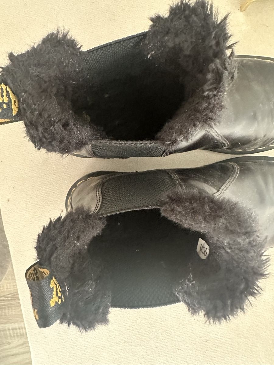 Dr. Martens Scarpe da uomo: Boots Dr. Martens Chelsea noires, fourrées,pointure 41 – Usato da Brügg BE venduto da haj_9zhk 3