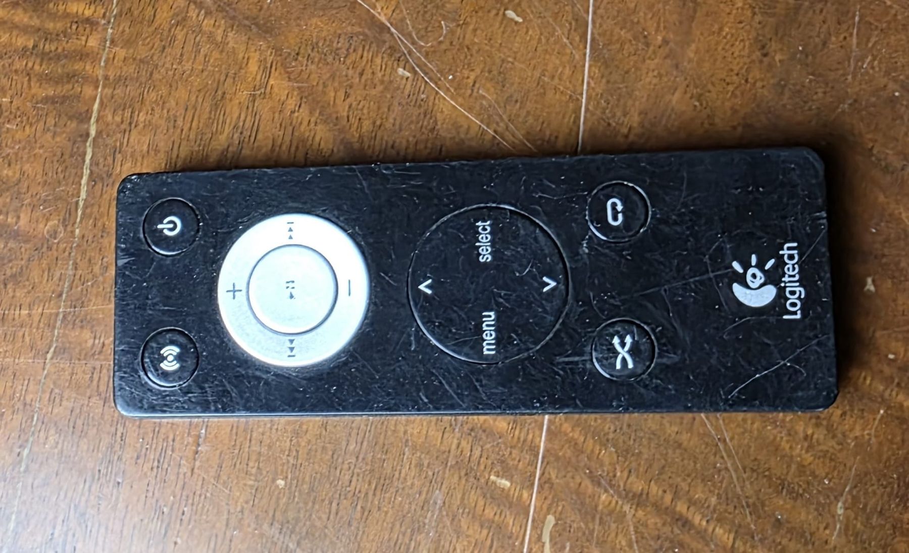 Logitech Lautsprecher: Lautsprecher-Dockingstation ipod oder aux – Gebraucht aus Umiken von Mr0o0ME 2