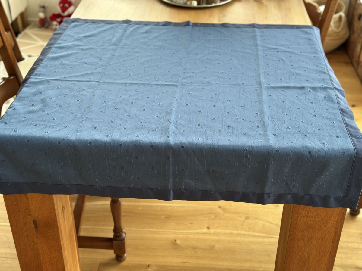 Altra biancheria da tavola: Tischdecke, blau mit Muster, Polyester, 90x90cm, Top Zustand – Usato da Rothenburg venduto da wer_g9fd 4