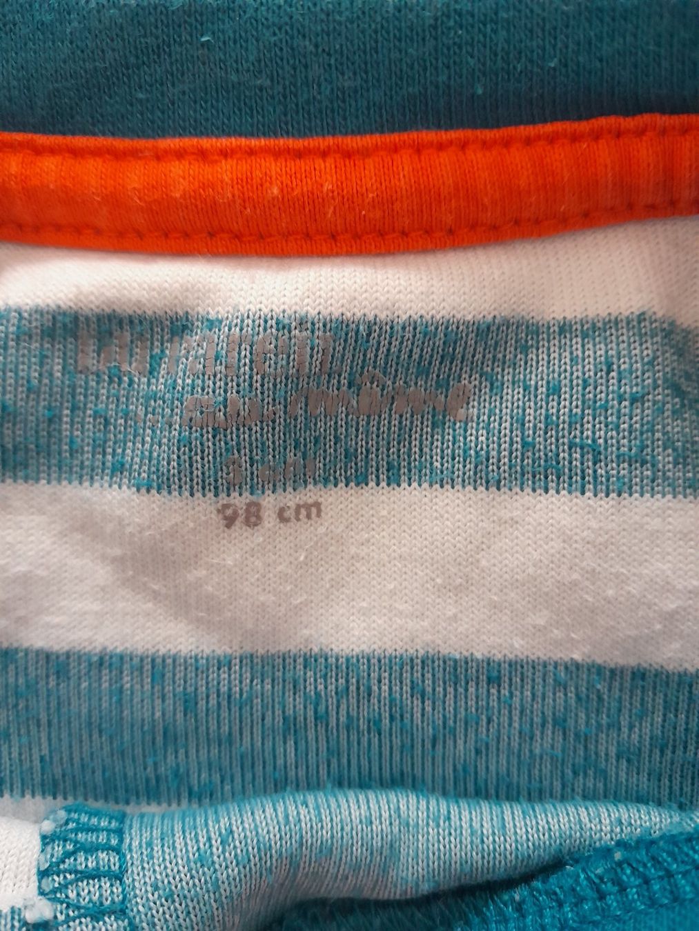 Maglioni & Felpe: Pullover Grösse 98 mit fluoreszierenden Augen – Usato da Worb venduto da Osterthal 3