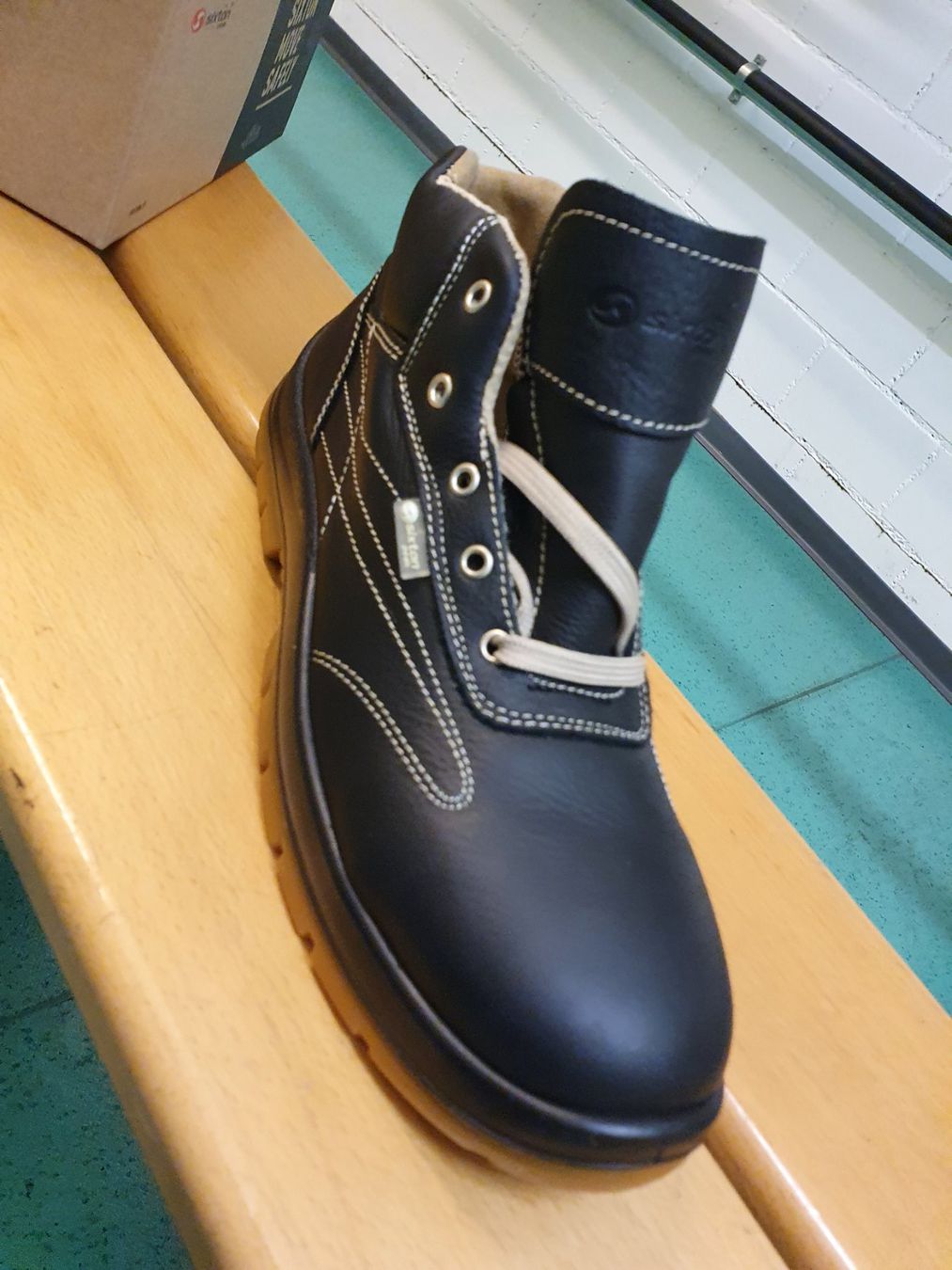 Scarpe da uomo: Stahlkappenschuhe – Nuovo e nell'imballaggio originale da Tobel venduto da Fiatagri