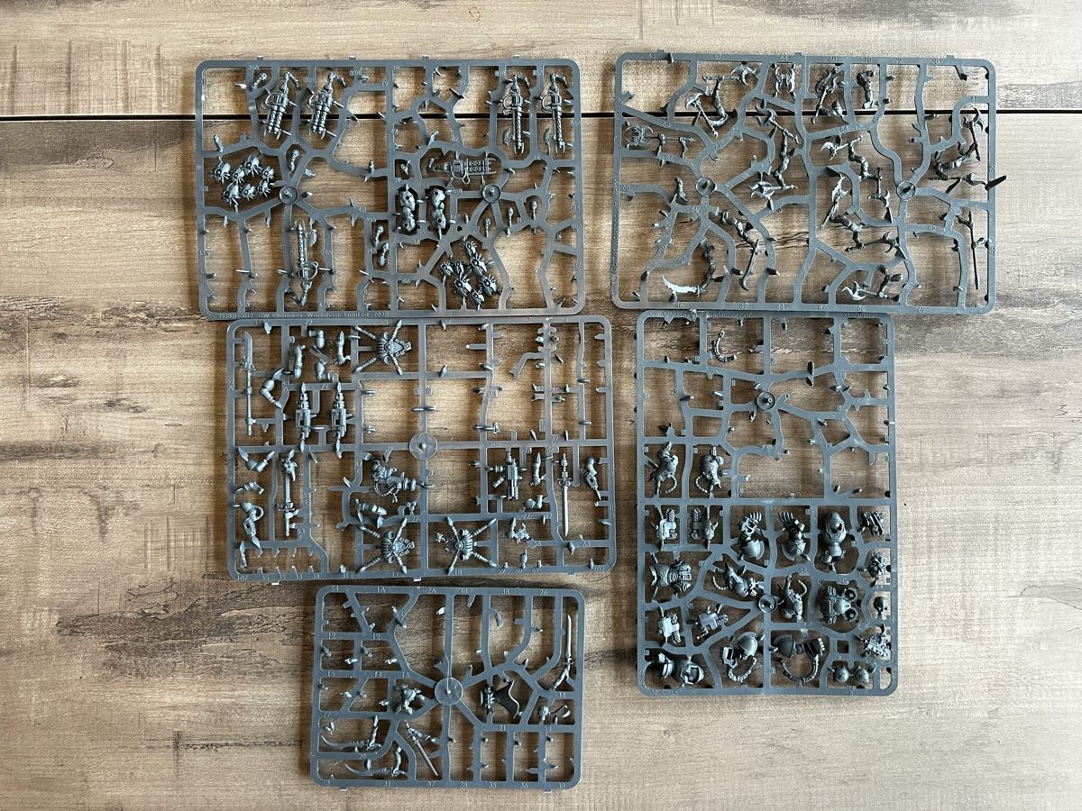 Giochi: Warhammer 40k/Horus Heresy Gussrahmen/Bits Set 7 – Usato da Läufelfingen venduto da stephiesheena